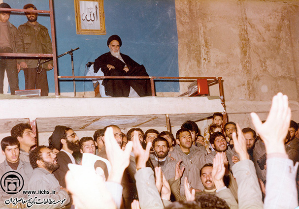 امام خمینی(ره): روضه‌خوانی و مداحی برای رهایی از ظلم و ستم